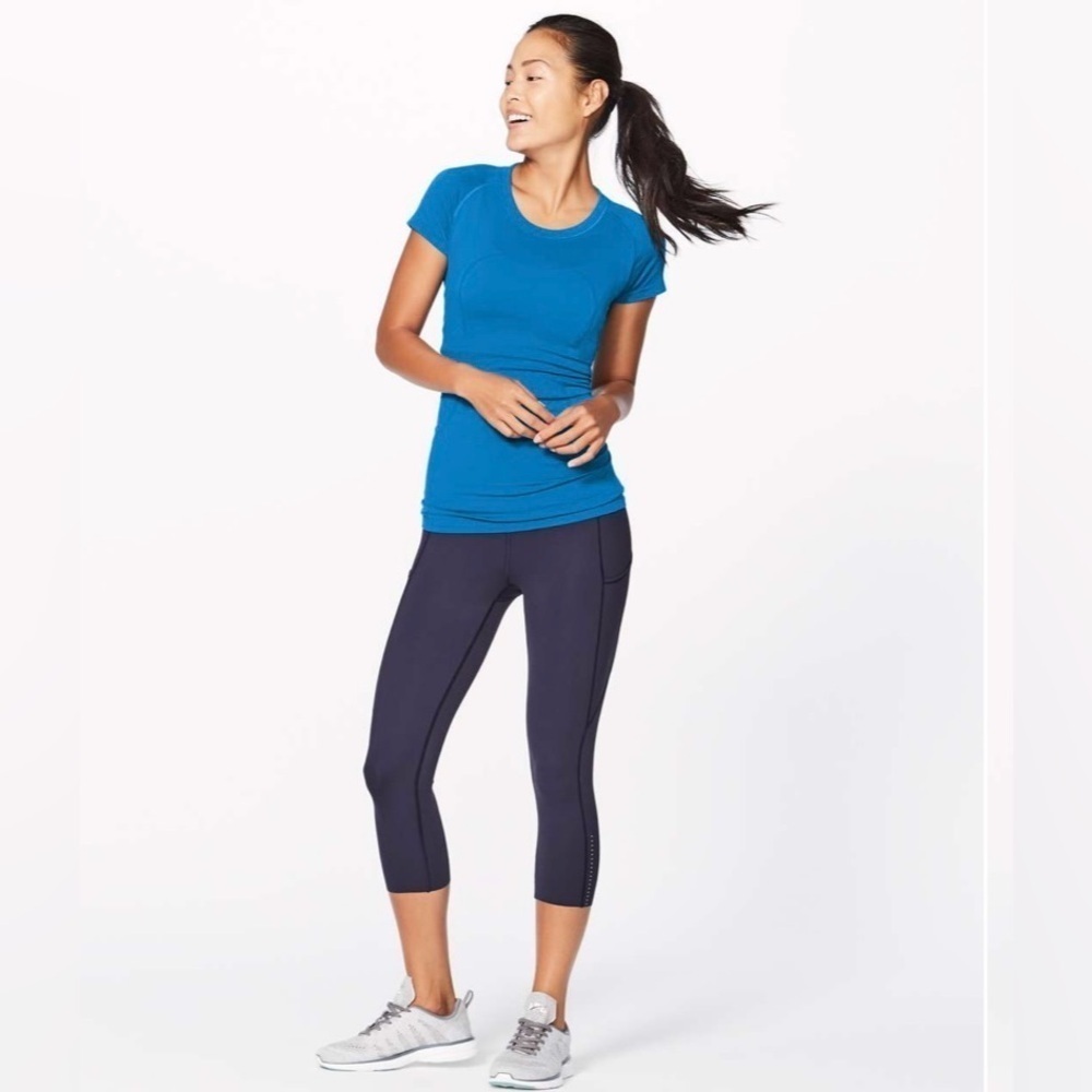 Lululemon Athletica Swiftly Tech Short Sleeve Crew size 6